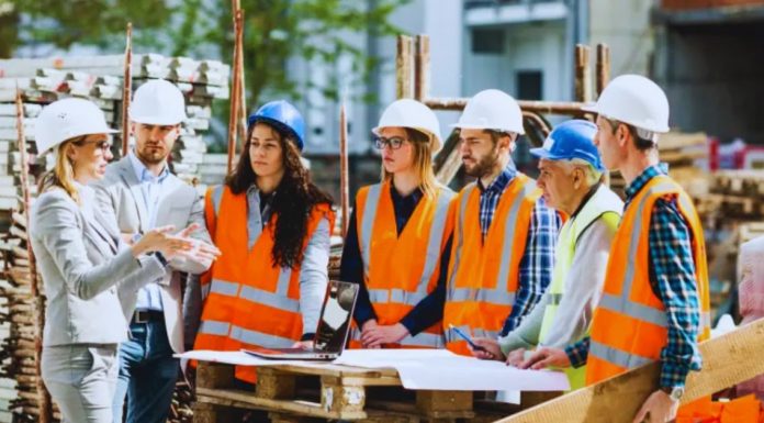 Beginner-Friendly Construction Jobs in the United States – Entry-Level Pathways and Earning Potential